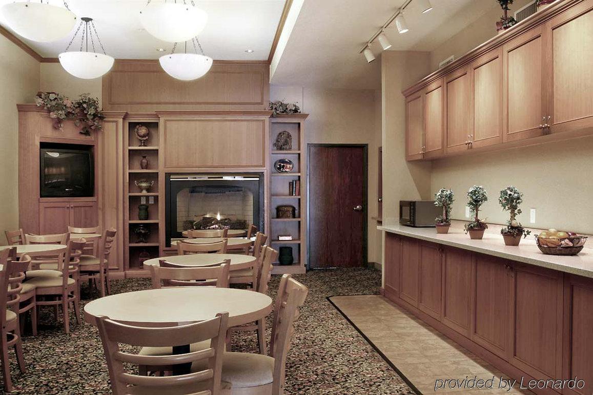 La Quinta By Wyndham Portland Airport Otel Restoran fotoğraf